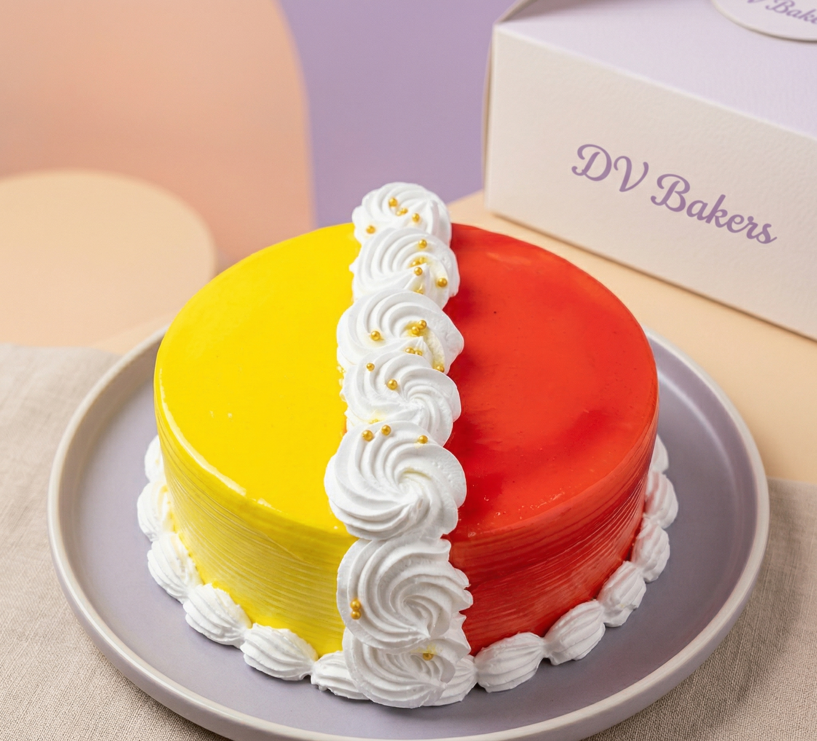 Premium Fruit Cream Cake in Dwarka